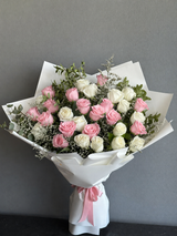 30 White and Pink Colombian Roses Bouquet