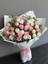 30 White and Pink Colombian Roses Bouquet