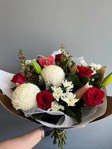 Scarlet & Snow Romance